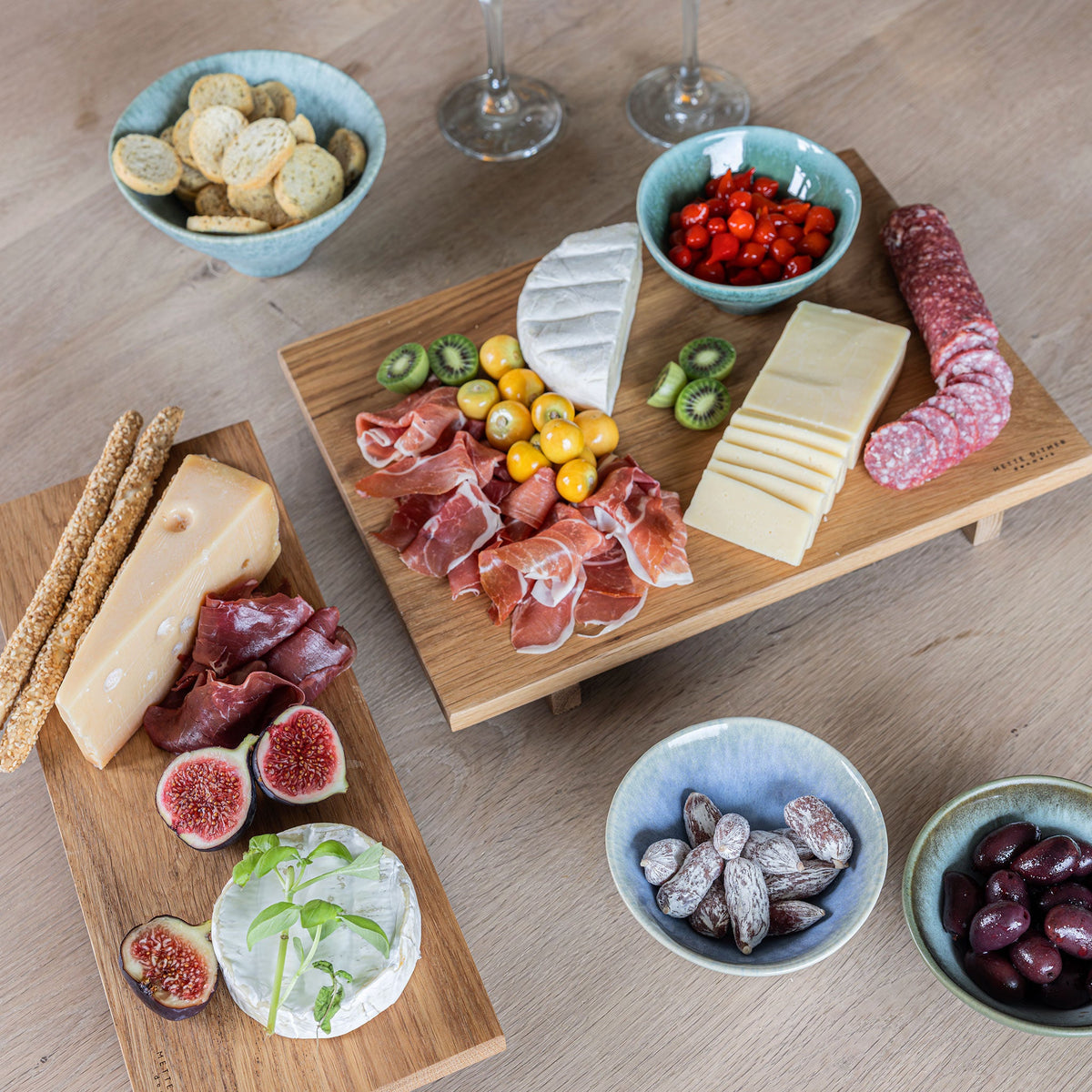 TRAYS & BOWLS – Mette Ditmer - International