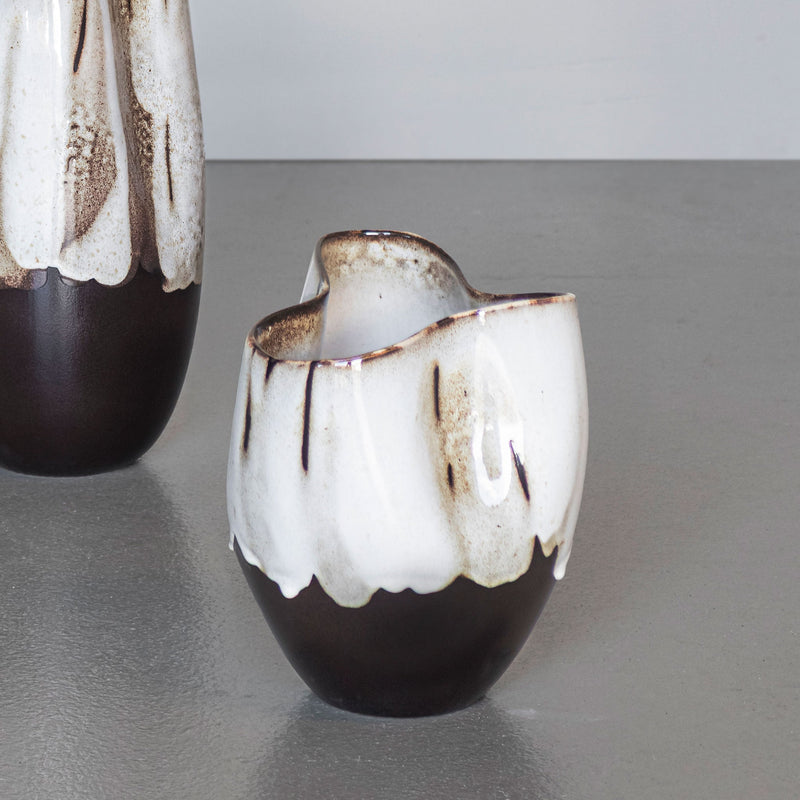 BY HAND curve vase, small, Off-white