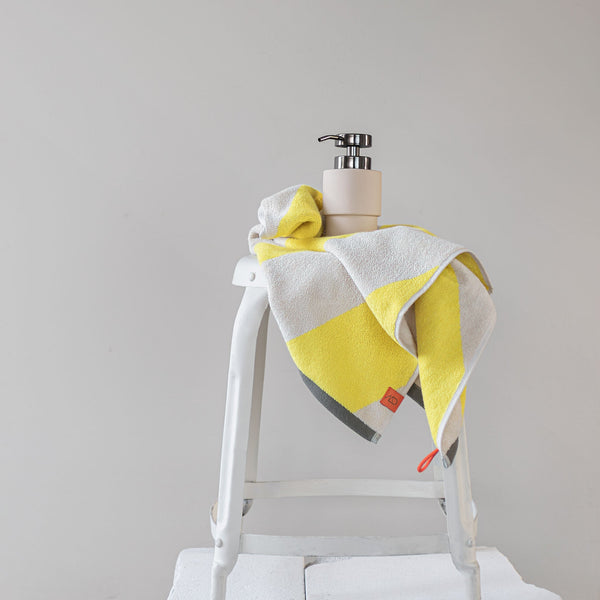 DIAGONAL towel, Yellow