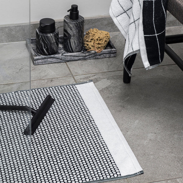 GRID bath mat, Black / Off-white