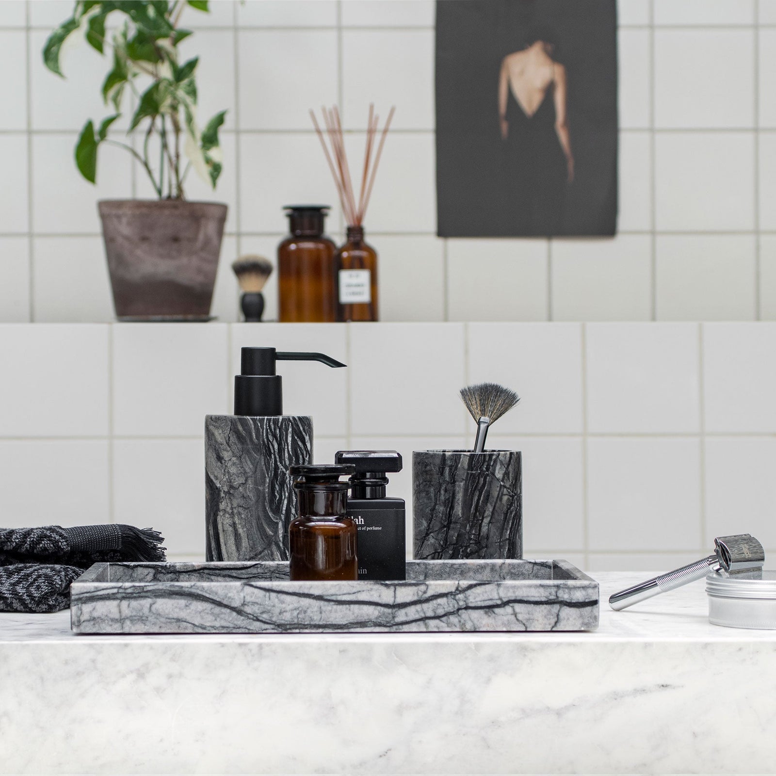 MARBLE tall dispenser, Black / Grey – Mette Ditmer - International