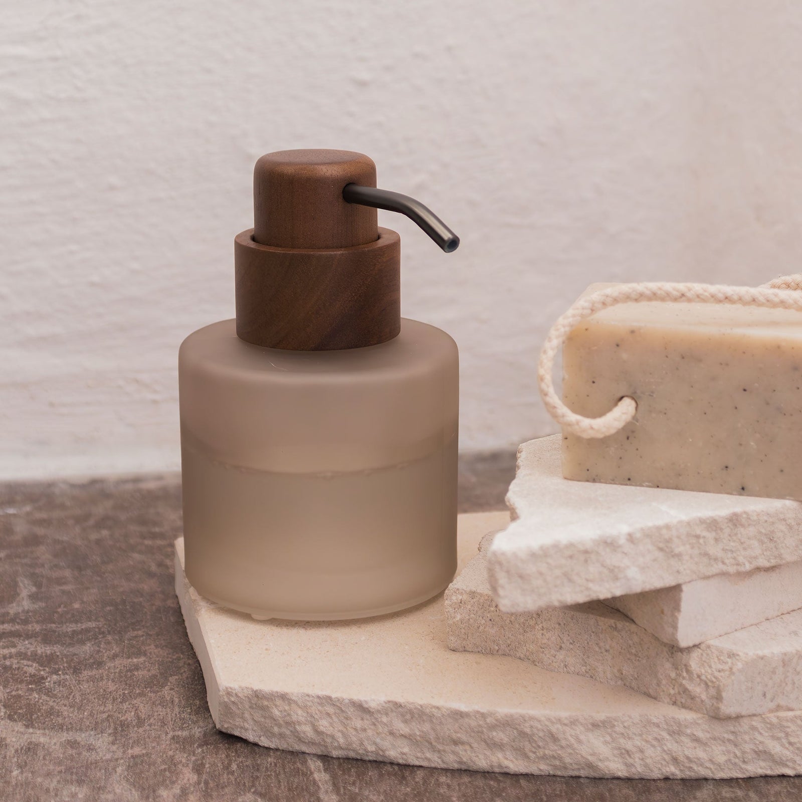 MODEST low dispenser, Kit – Mette Ditmer - International