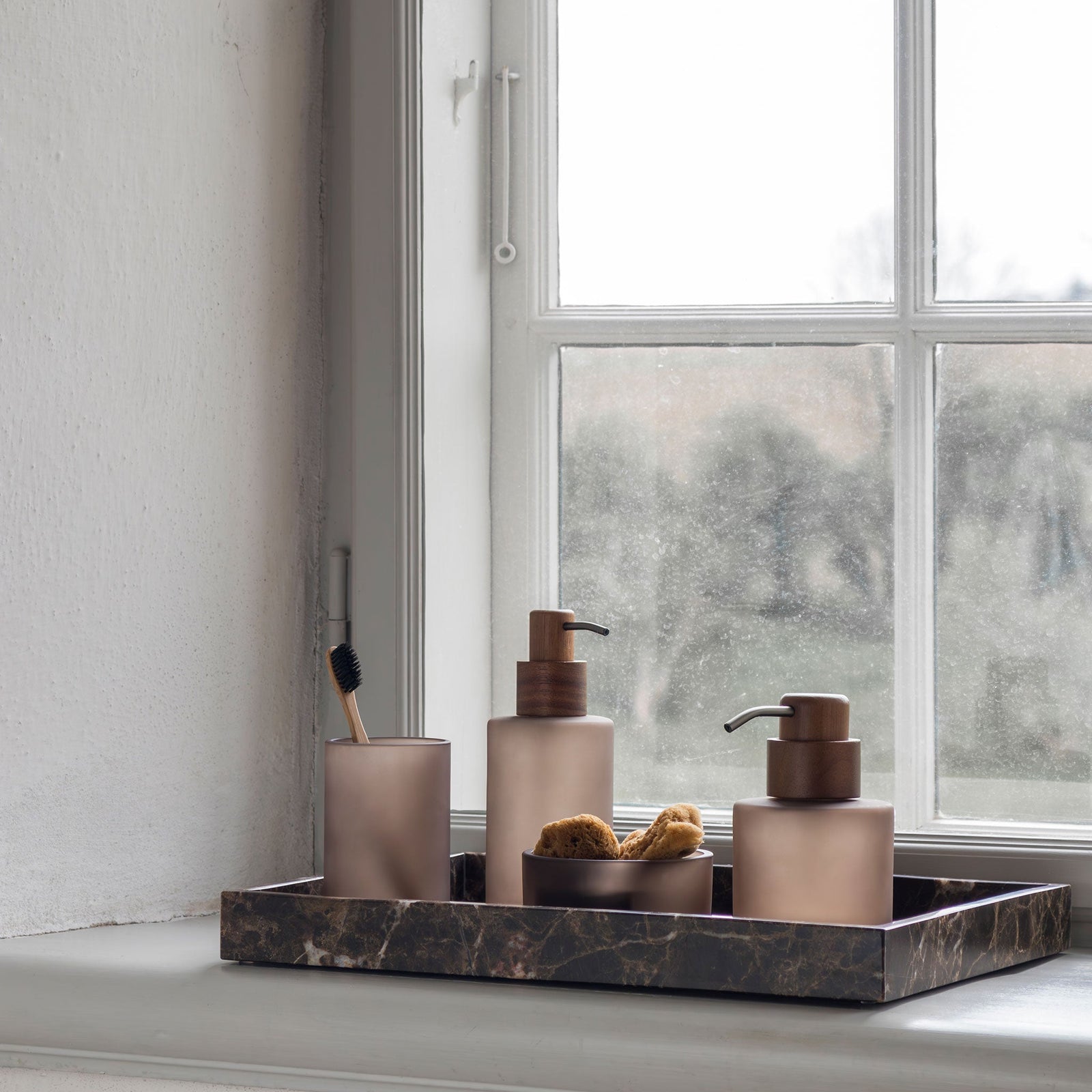 MODEST tall dispenser, Walnut – Mette Ditmer - International
