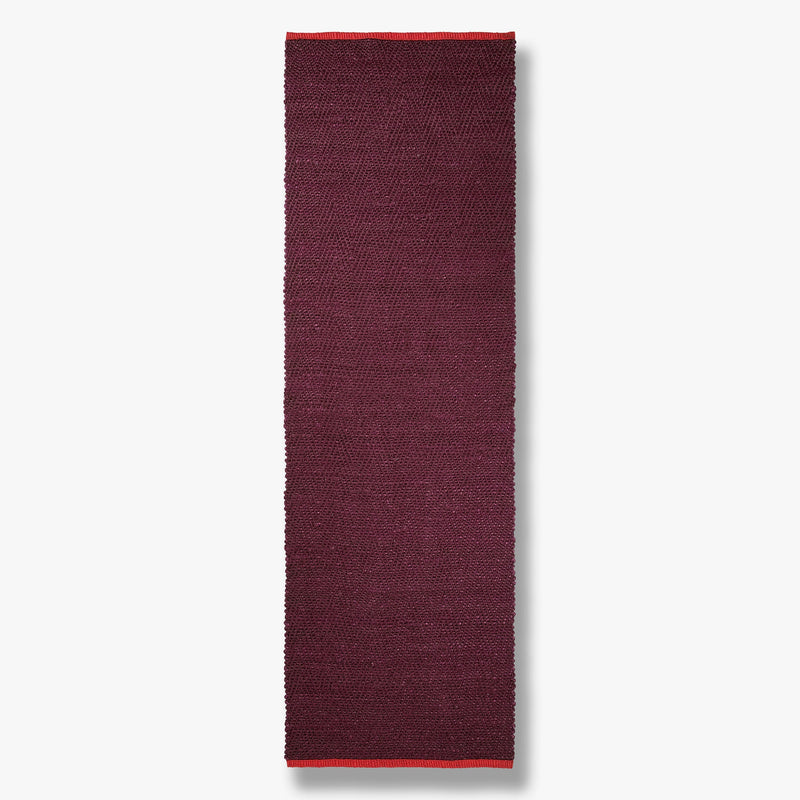 NOTES runner, large, Wine