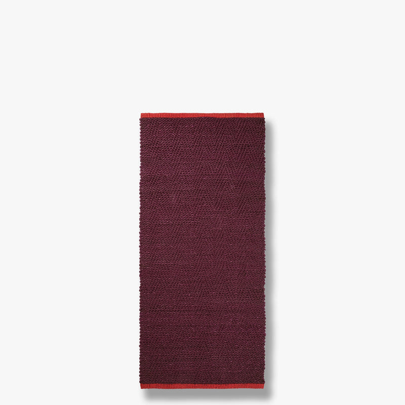 NOTES runner, small, Wine