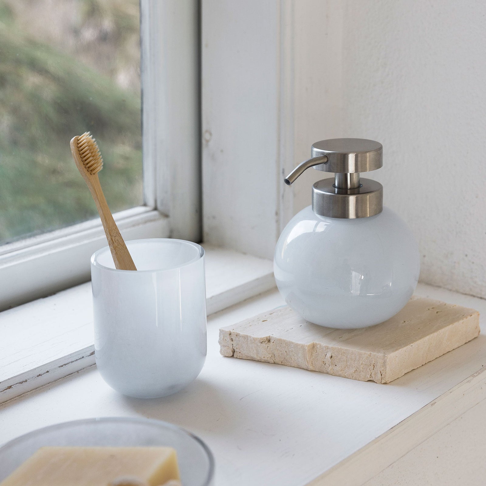 OPAL Toothbrush Holder, Light Blue | Glass | Mette Ditmer – Mette