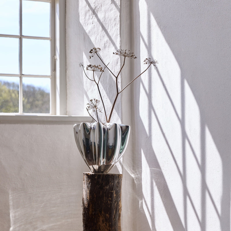 SHELL Vase, Large, Chrome | Decorative Vase | Mette Ditmer – Mette Ditmer