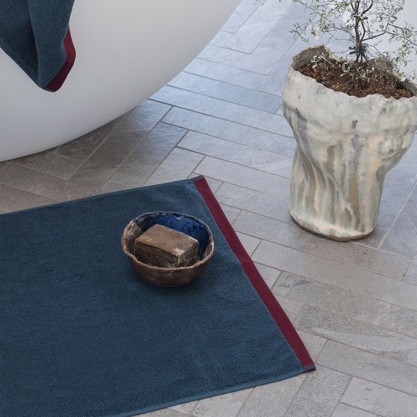 SOFT bath mat, Midnight blue / Light grey