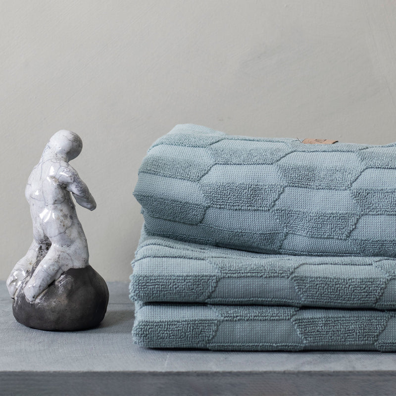 GEO Towel, stone blue – Mette Ditmer - International